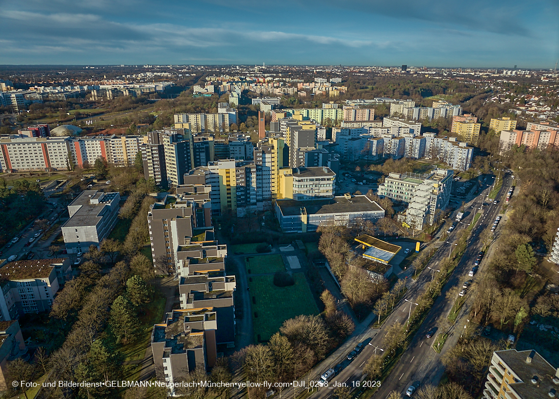 16.01.2023 - Marx-Zentrum mit Grundschule und Umgebung
